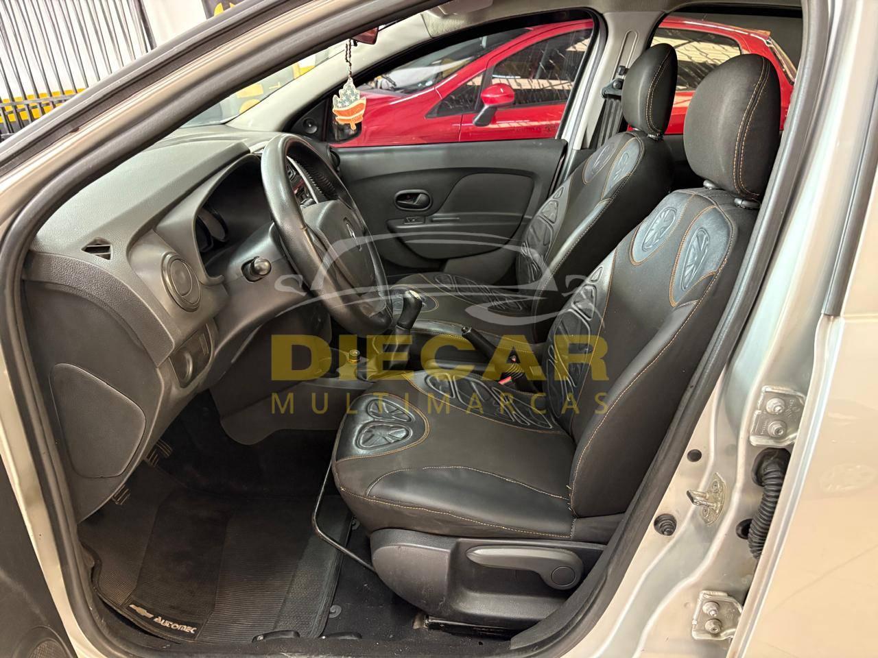 Foto numero 9 do veiculo Renault Sandero AUTH 10 - Prata - 2015/2016