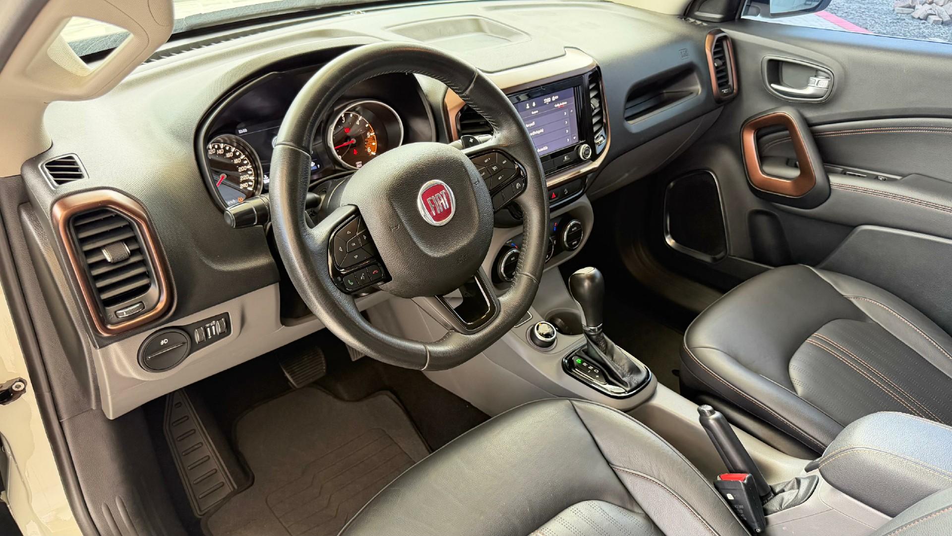 Foto numero 13 do veiculo Fiat Toro Volcano 2.0 16V 4x4 TB Diesel Aut.  - Branca - 2020/2021