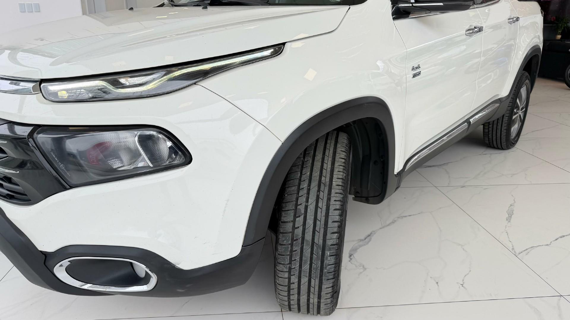 Foto numero 9 do veiculo Fiat Toro Volcano 2.0 16V 4x4 TB Diesel Aut.  - Branca - 2020/2021