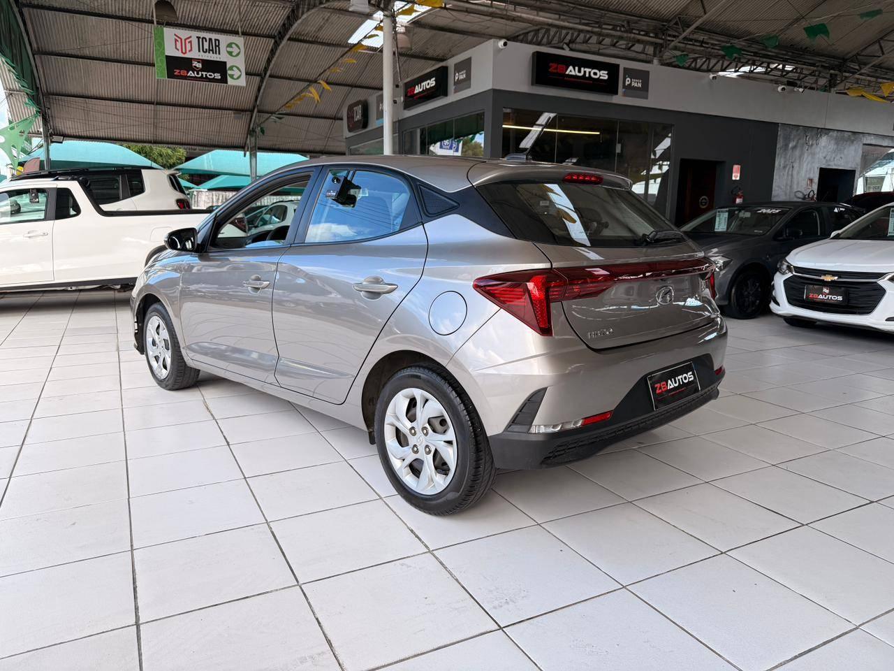 Foto numero 27 do veiculo Hyundai HB20 10M COMFORT - Prata - 2024/2025