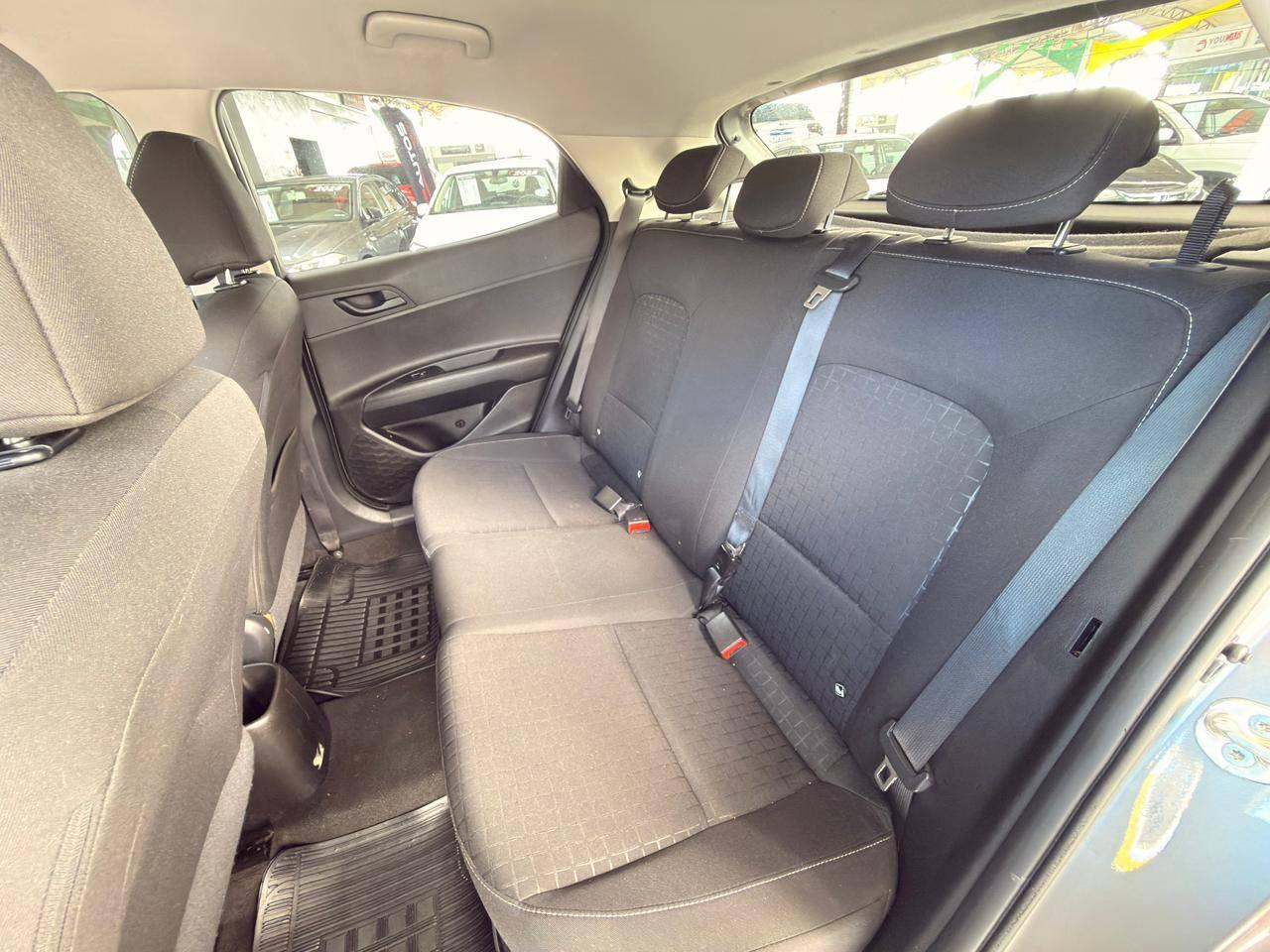 Foto numero 18 do veiculo Hyundai HB20 10M COMFORT - Prata - 2024/2025