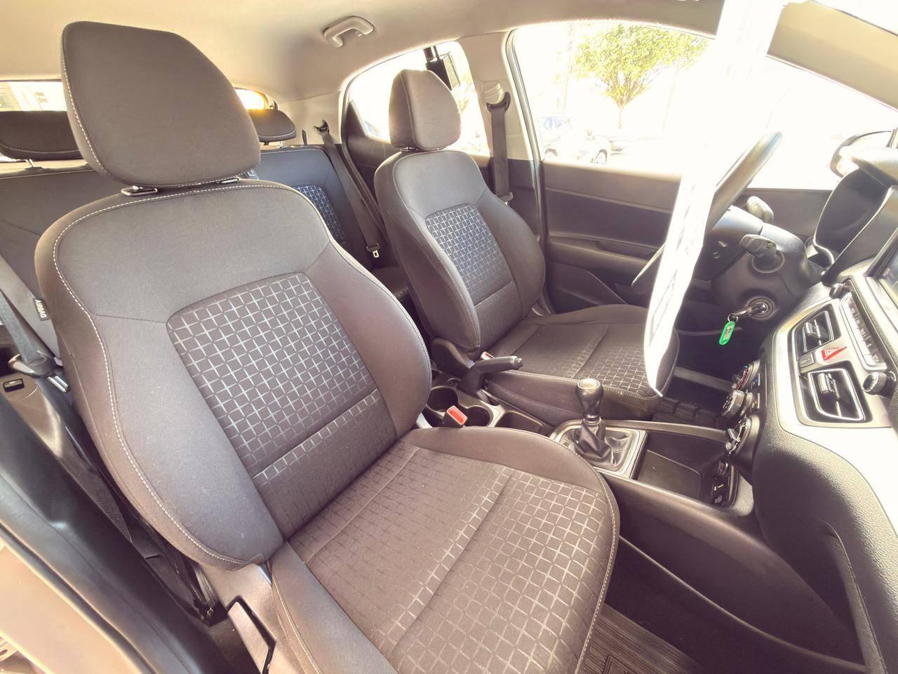 Foto numero 3 do veiculo Hyundai HB20 10M COMFORT - Prata - 2024/2025