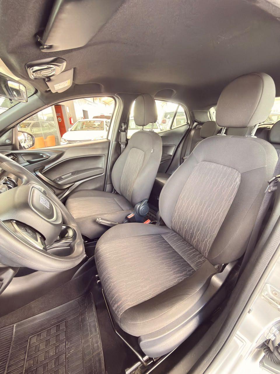 Foto numero 7 do veiculo Fiat Argo DRIVE 1.0 6V Flex  - Prata - 2025/2026