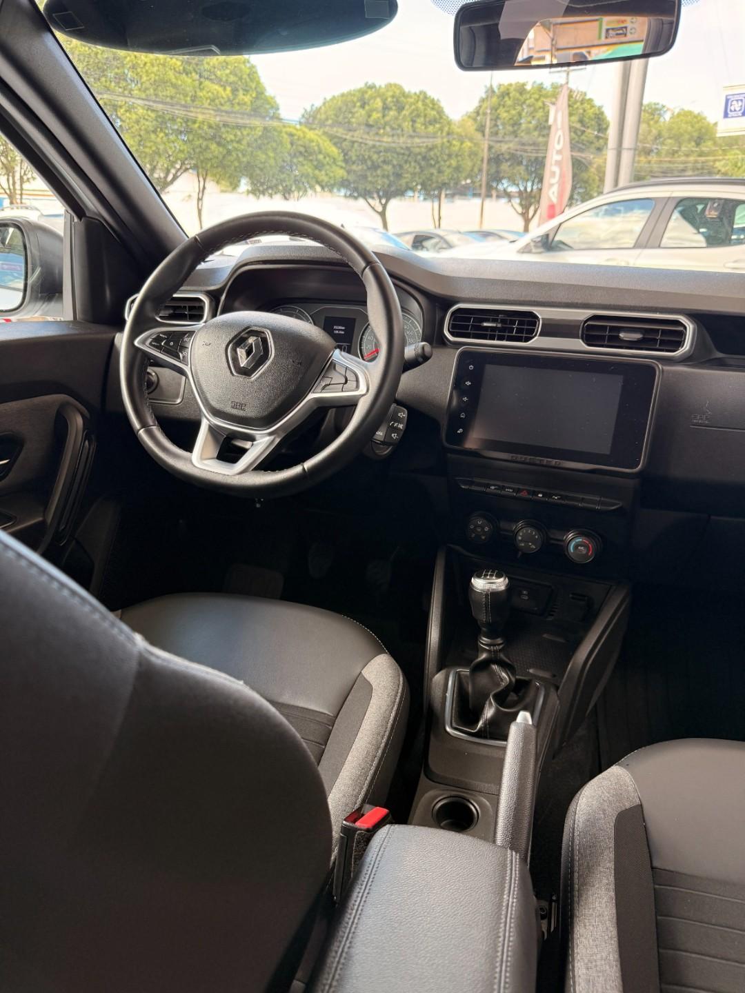 Foto numero 1 do veiculo Renault Duster Intense Plus 1.6 16V Flex Mec.  - Branca - 2024/2025