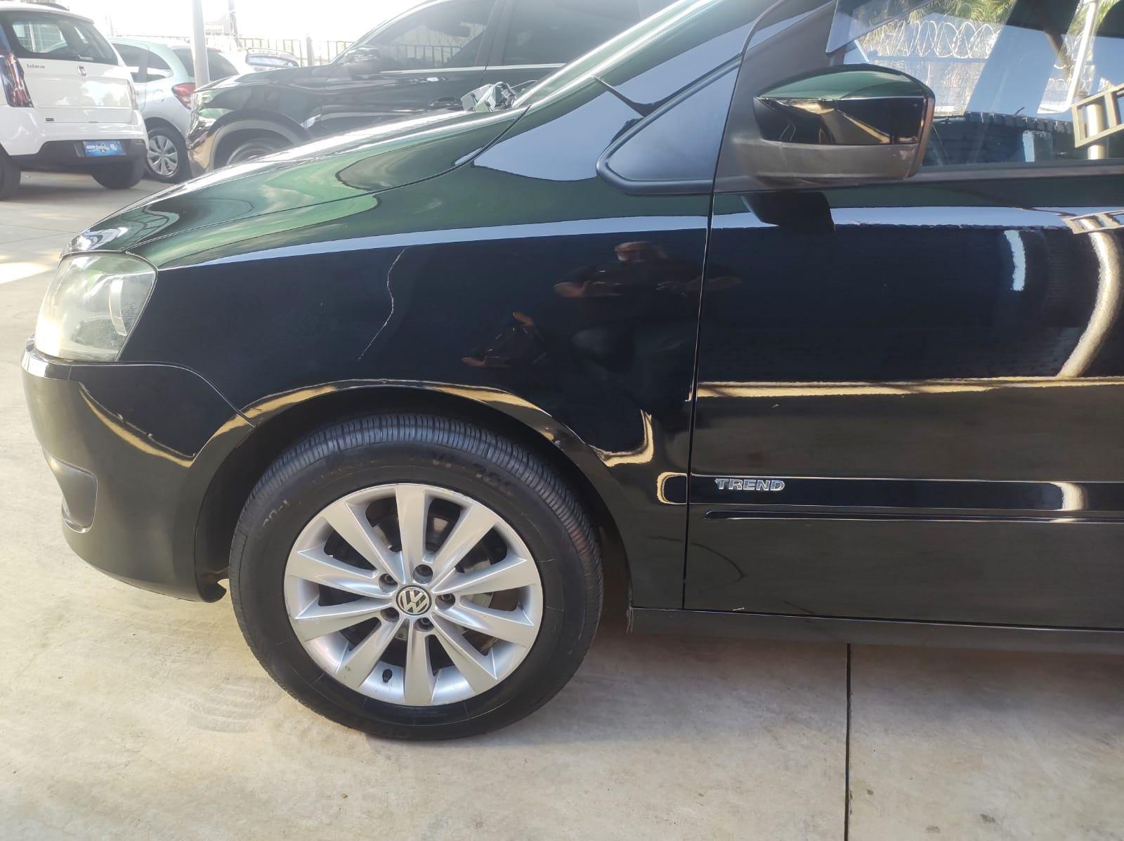 Foto numero 7 do veiculo Volkswagen Fox 1.6 Mi Total Flex 8V 5p  - Preta - 2010/2011