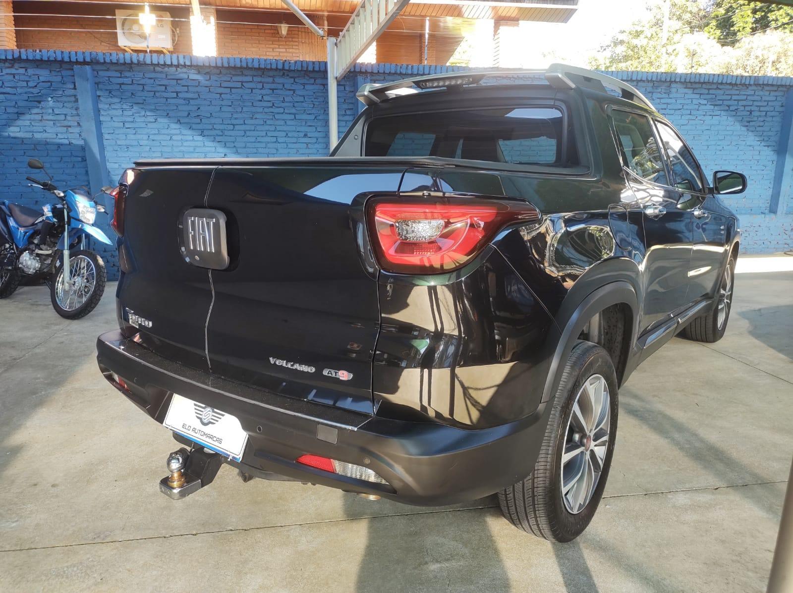 Foto numero 6 do veiculo Fiat Toro Volcano 2.0 16V 4x4 TB Diesel Aut.  - Preta - 2020/2020