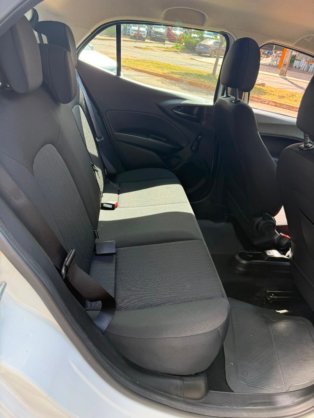 Foto numero 4 do veiculo Fiat Argo DRIVE 1.0 6V Flex  - Branca - 2024/2025