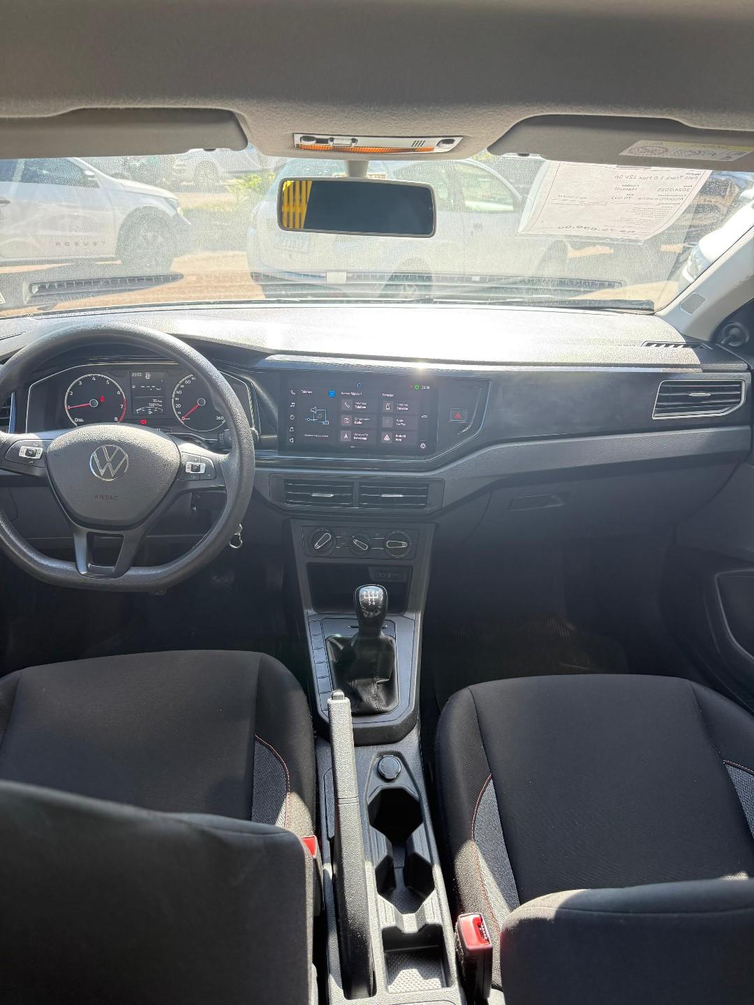 Foto numero 4 do veiculo Volkswagen Polo Track 1.0 Flex 12V 5p  - Prata - 2024/2025