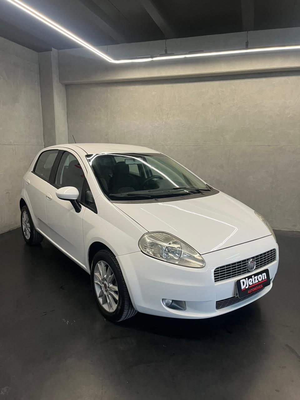 Fiat Punto ESSENCE 1.6 2011