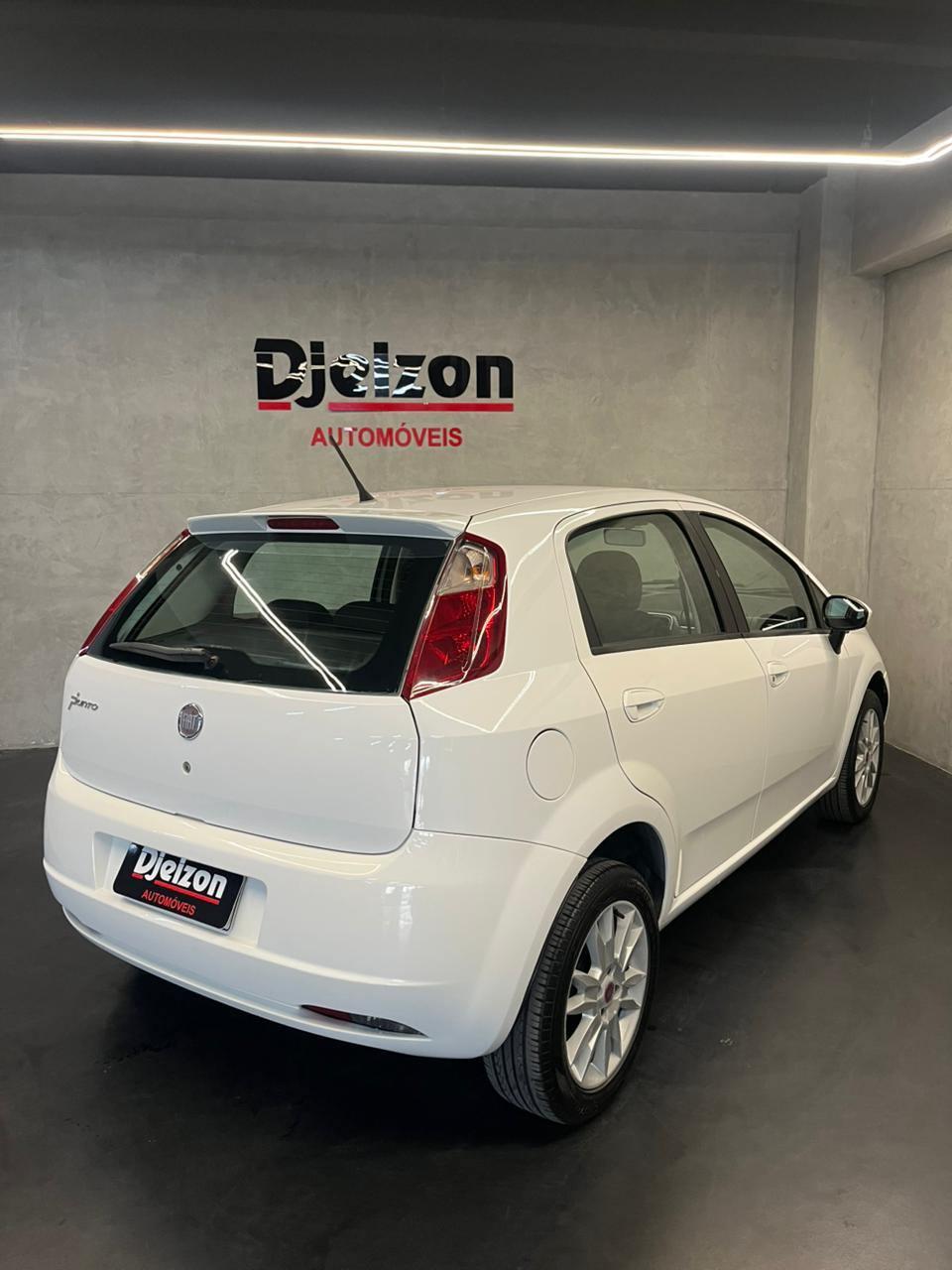 Fiat Punto ESSENCE 1.6 2011