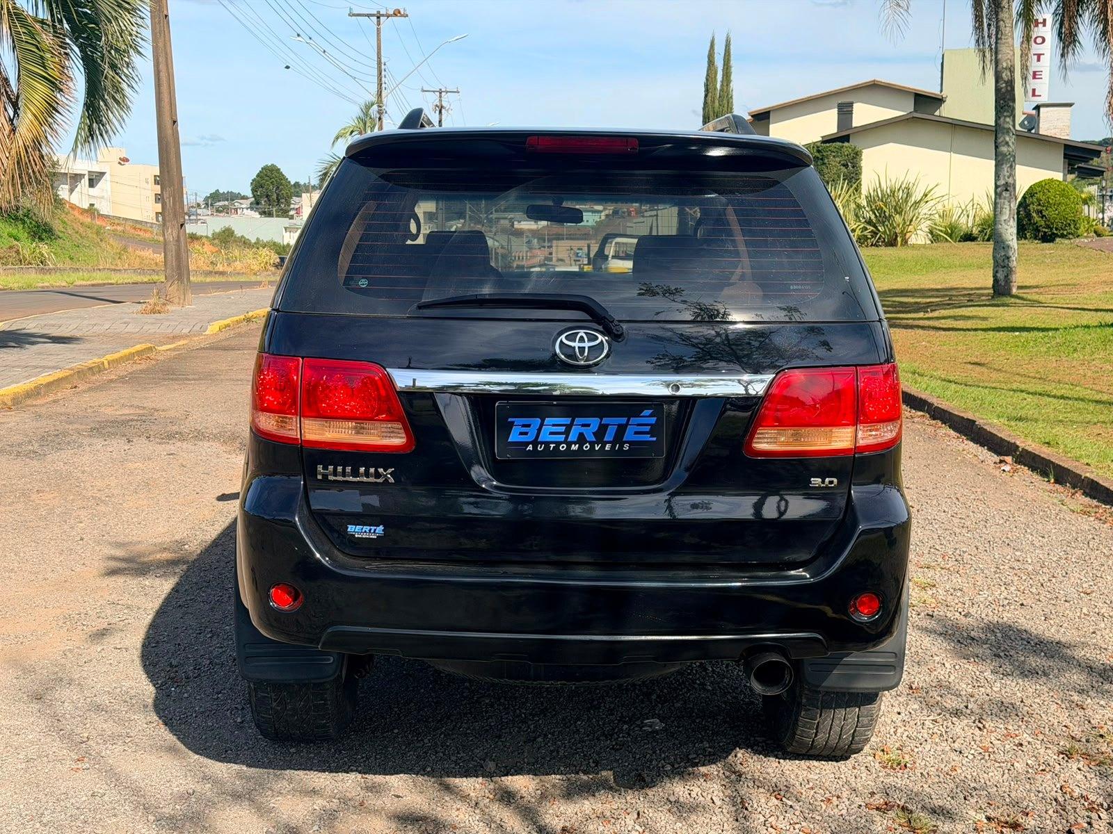 Foto numero 4 do veiculo Toyota Hilux SW4 SW4 SRV 4x4 3.0 TDI Dies. Aut - Preta - 2006/2006