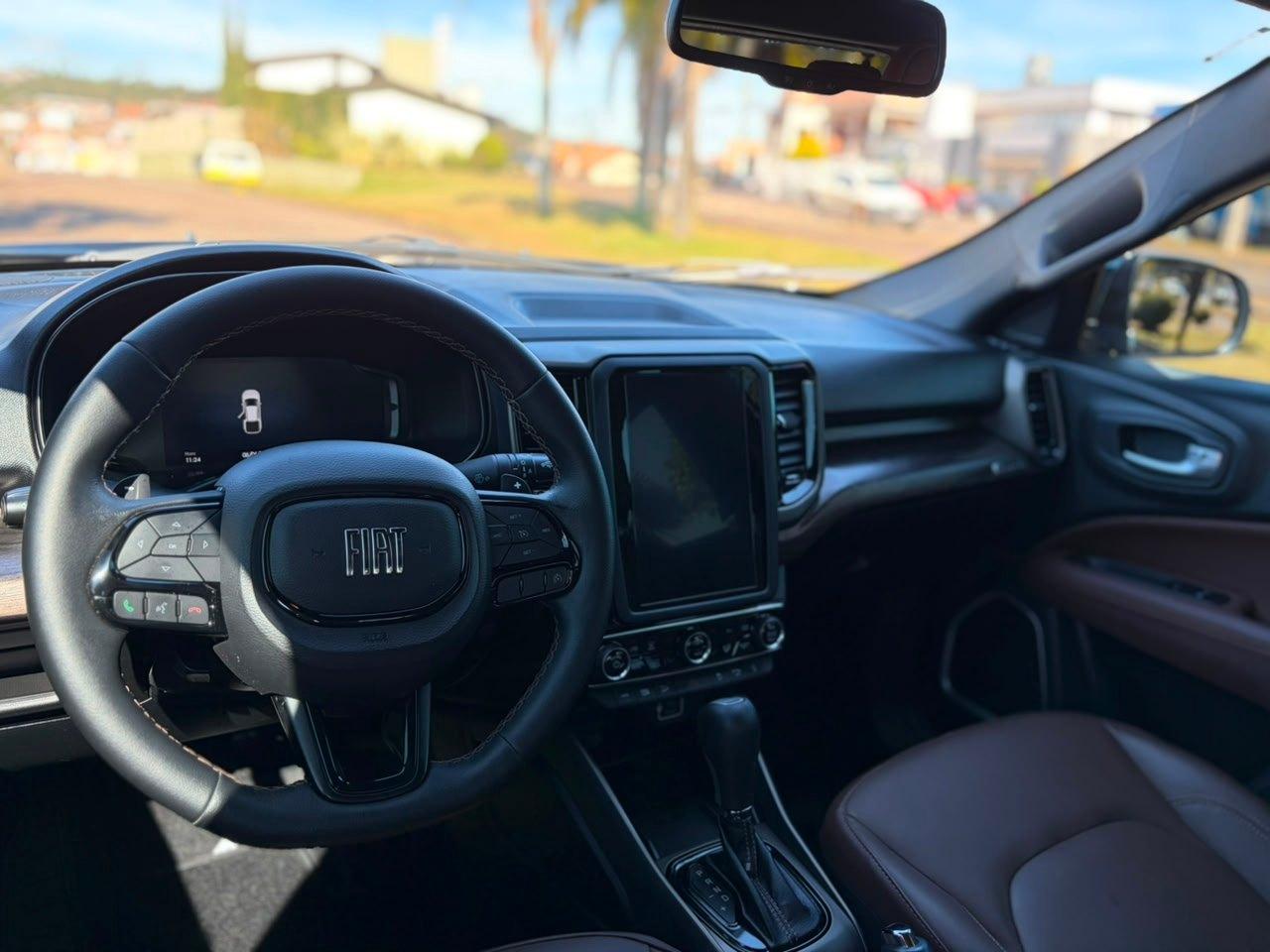 Foto numero 6 do veiculo Fiat Toro Ranch 2.0 4x4 TB Diesel Aut. - Preta - 2025/2025
