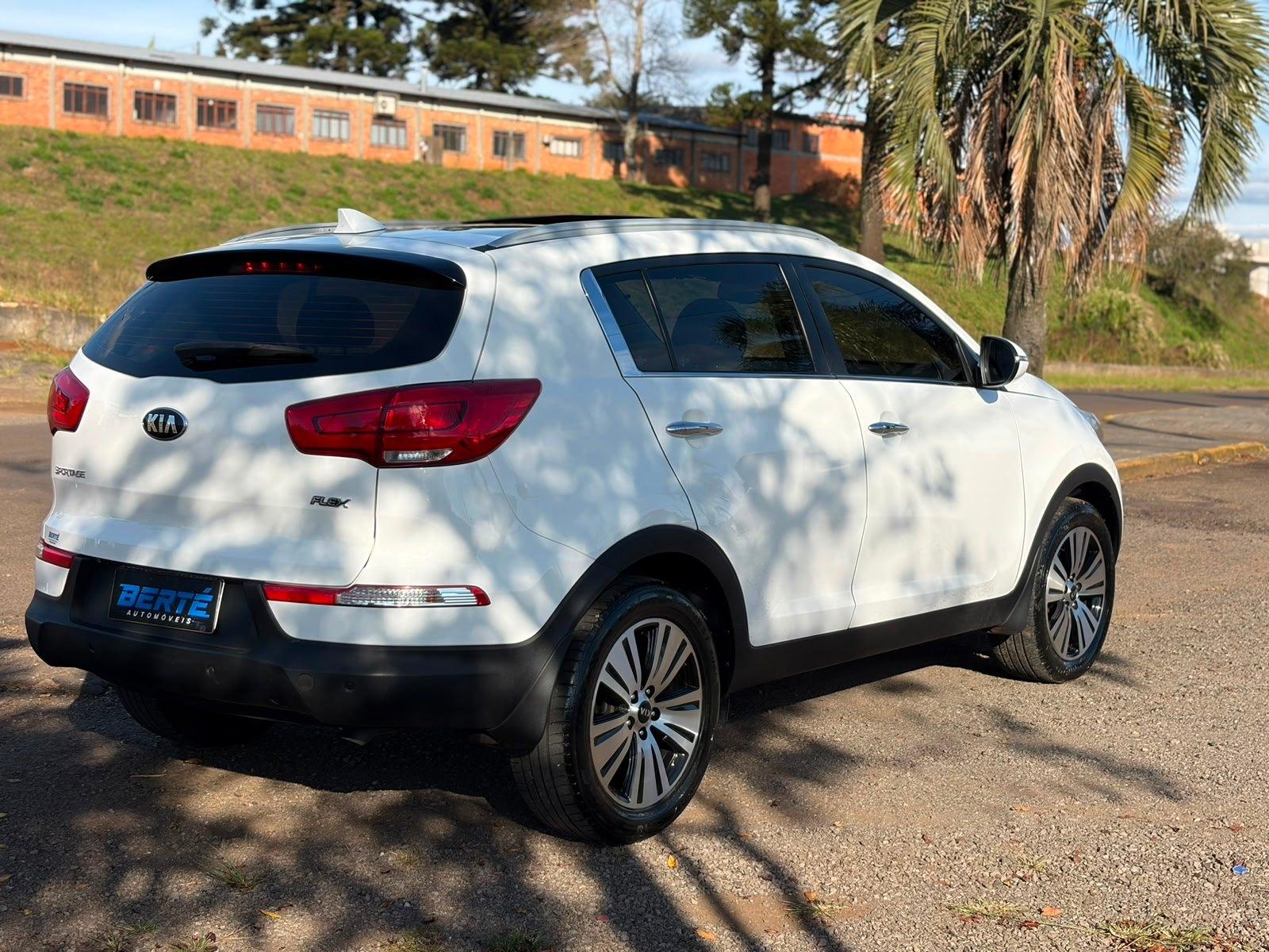 Foto numero 3 do veiculo Kia Sportage EX 2.0 Flex Aut. - Branca - 2015/2016