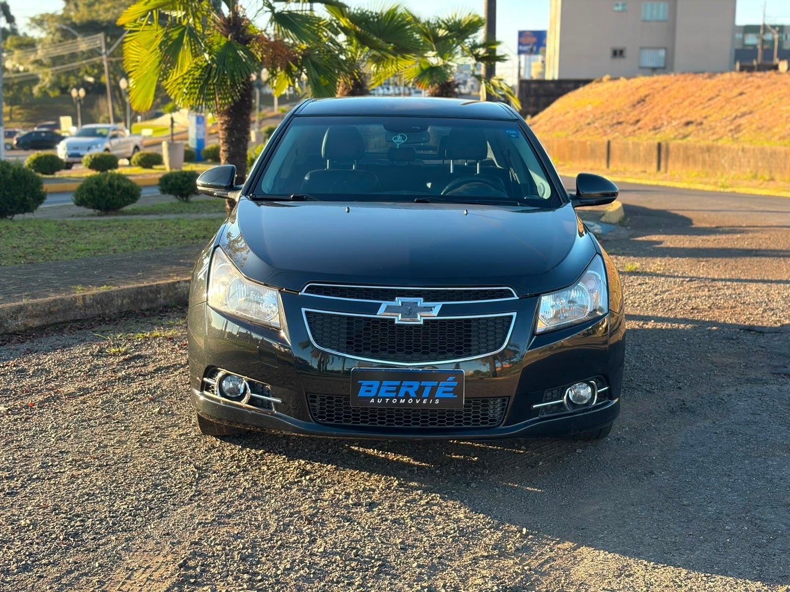 Foto numero 1 do veiculo Chevrolet Cruze HB Sport LT 1.8 FlexP. Aut - Preta - 2012/2013