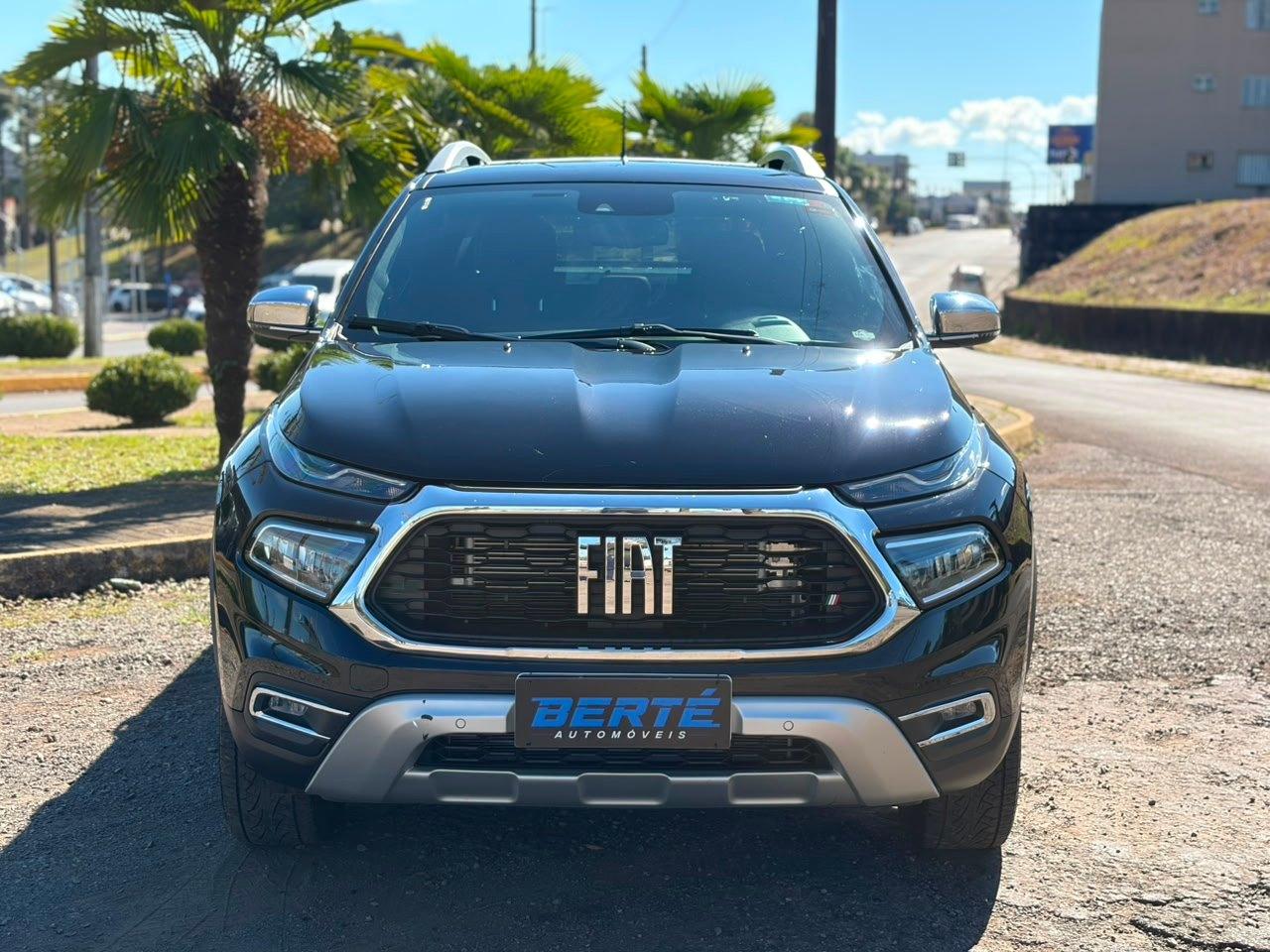 Foto numero 1 do veiculo Fiat Toro Ranch 2.0 4x4 TB Diesel Aut. - Preta - 2025/2025