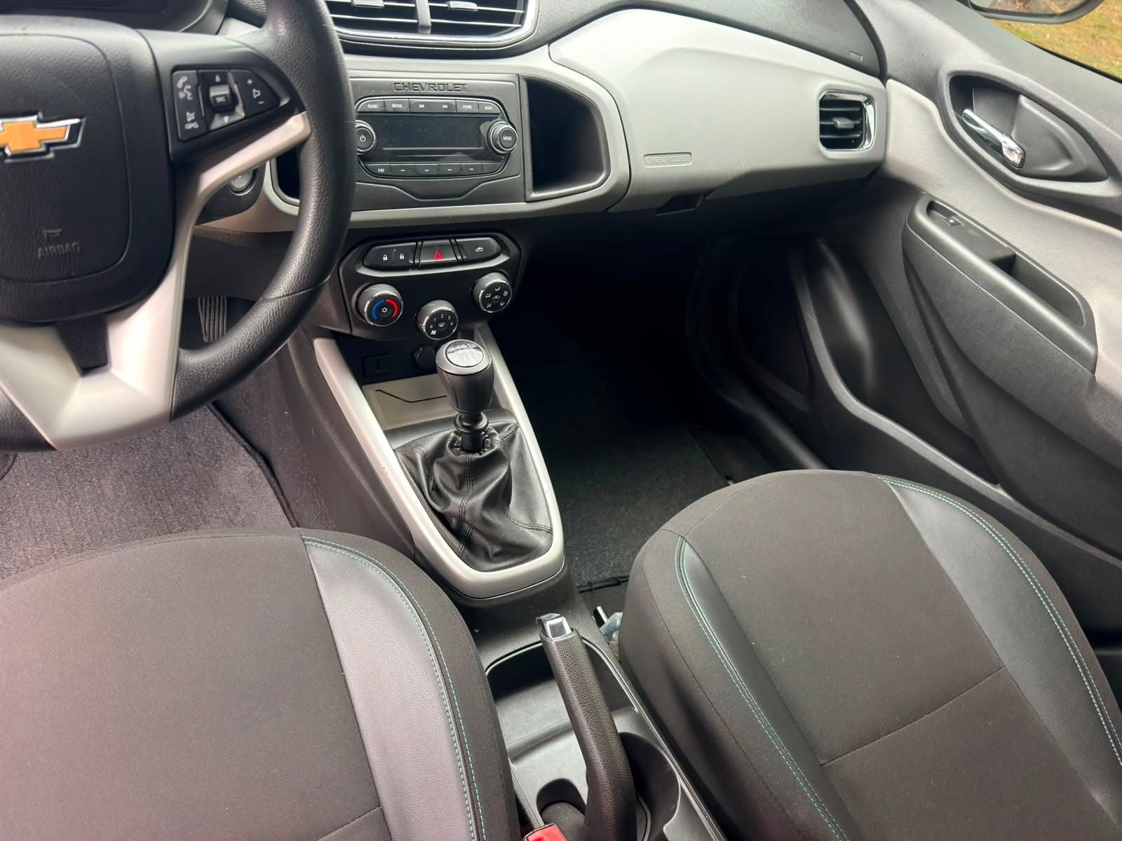 Foto numero 7 do veiculo Chevrolet Onix Hatch LT 1.0 FlexPower  - Prata - 2019/2019