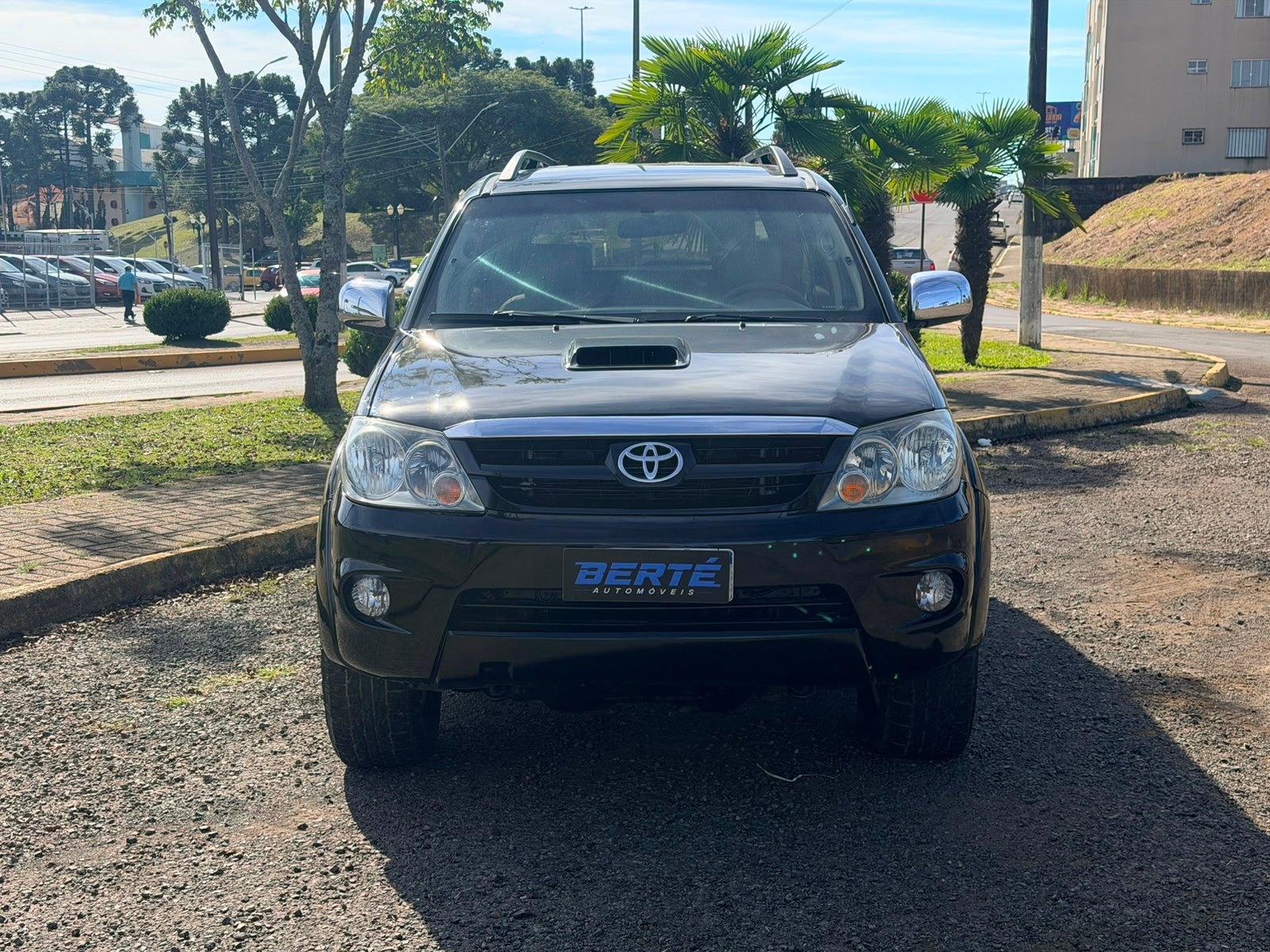 Foto numero 1 do veiculo Toyota Hilux SW4 SW4 SRV 4x4 3.0 TDI Dies. Aut - Preta - 2006/2006