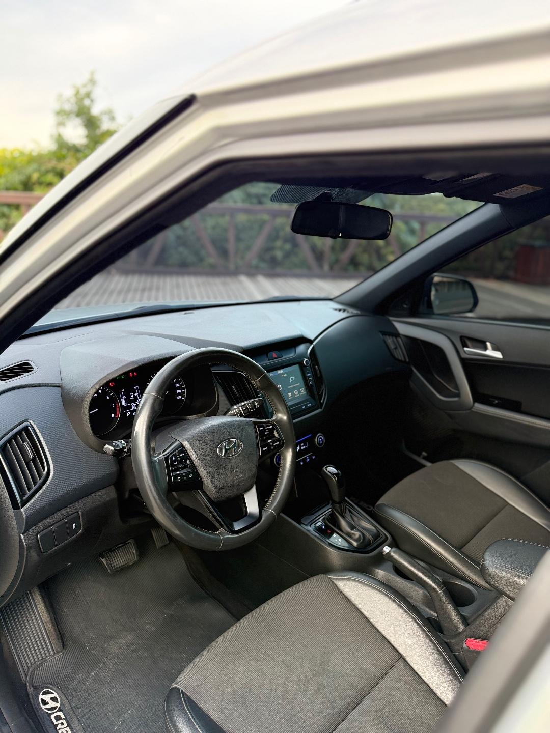 Foto numero 8 do veiculo Hyundai Creta Sport 2.0 16V Flex Aut.  - Prata - 2018/2018