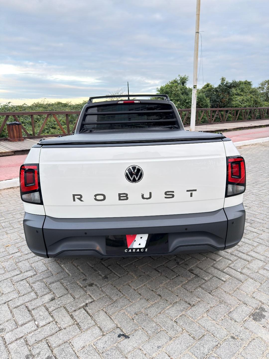 Foto numero 6 do veiculo Volkswagen Saveiro Robust 1.6 Total Flex 8V  - Branca - 2024/2025