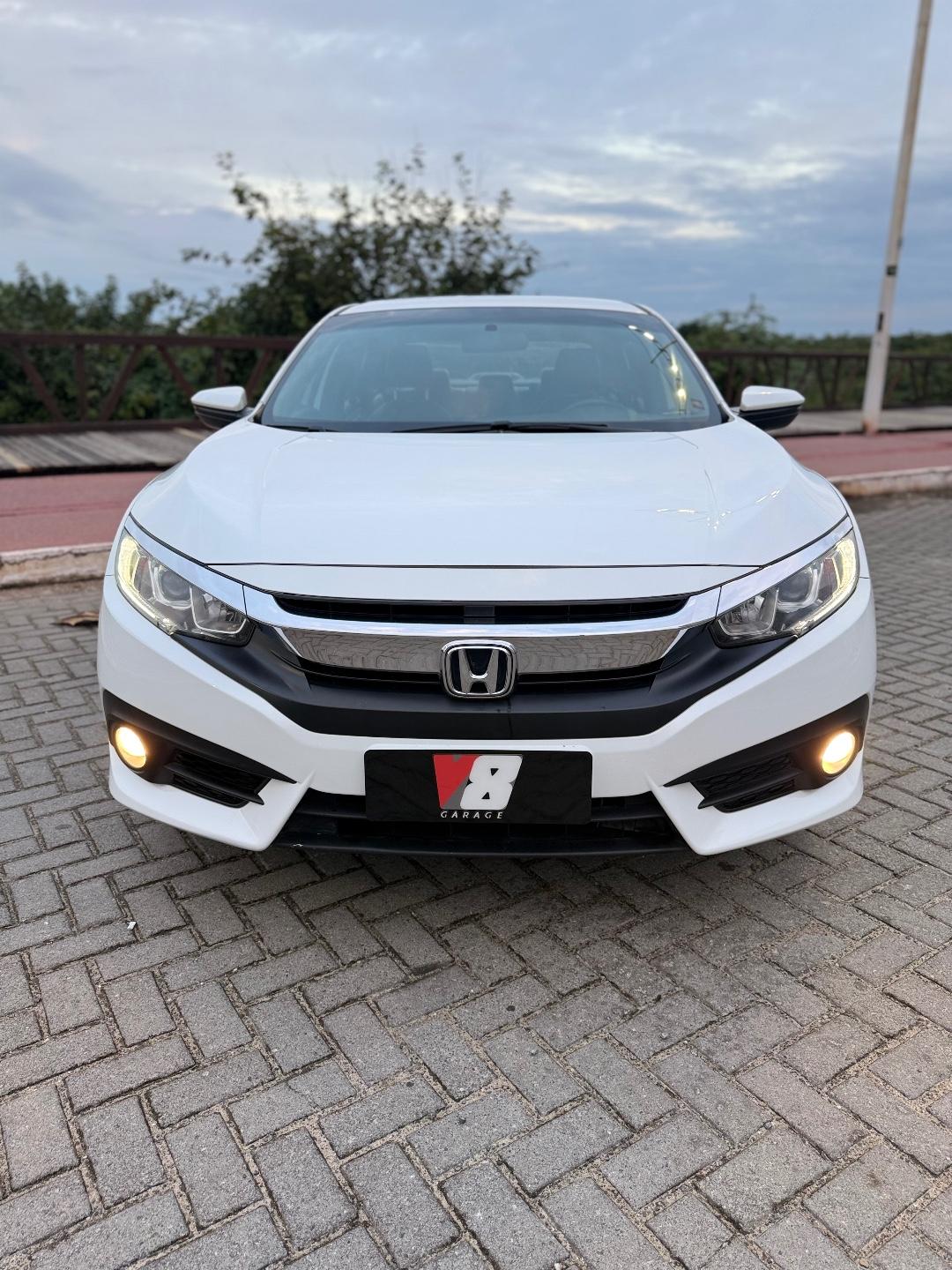 Foto numero 1 do veiculo Honda Civic Sedan EX 2.0 Flex 16V Aut.4p  - Branca - 2017/2017
