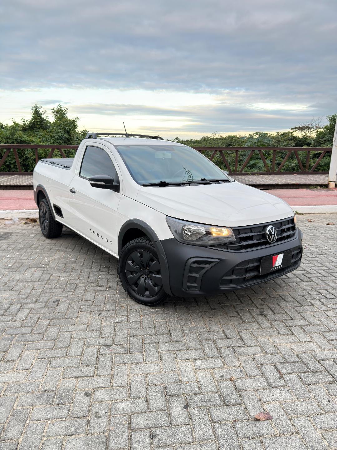Foto numero 2 do veiculo Volkswagen Saveiro Robust 1.6 Total Flex 8V  - Branca - 2024/2025