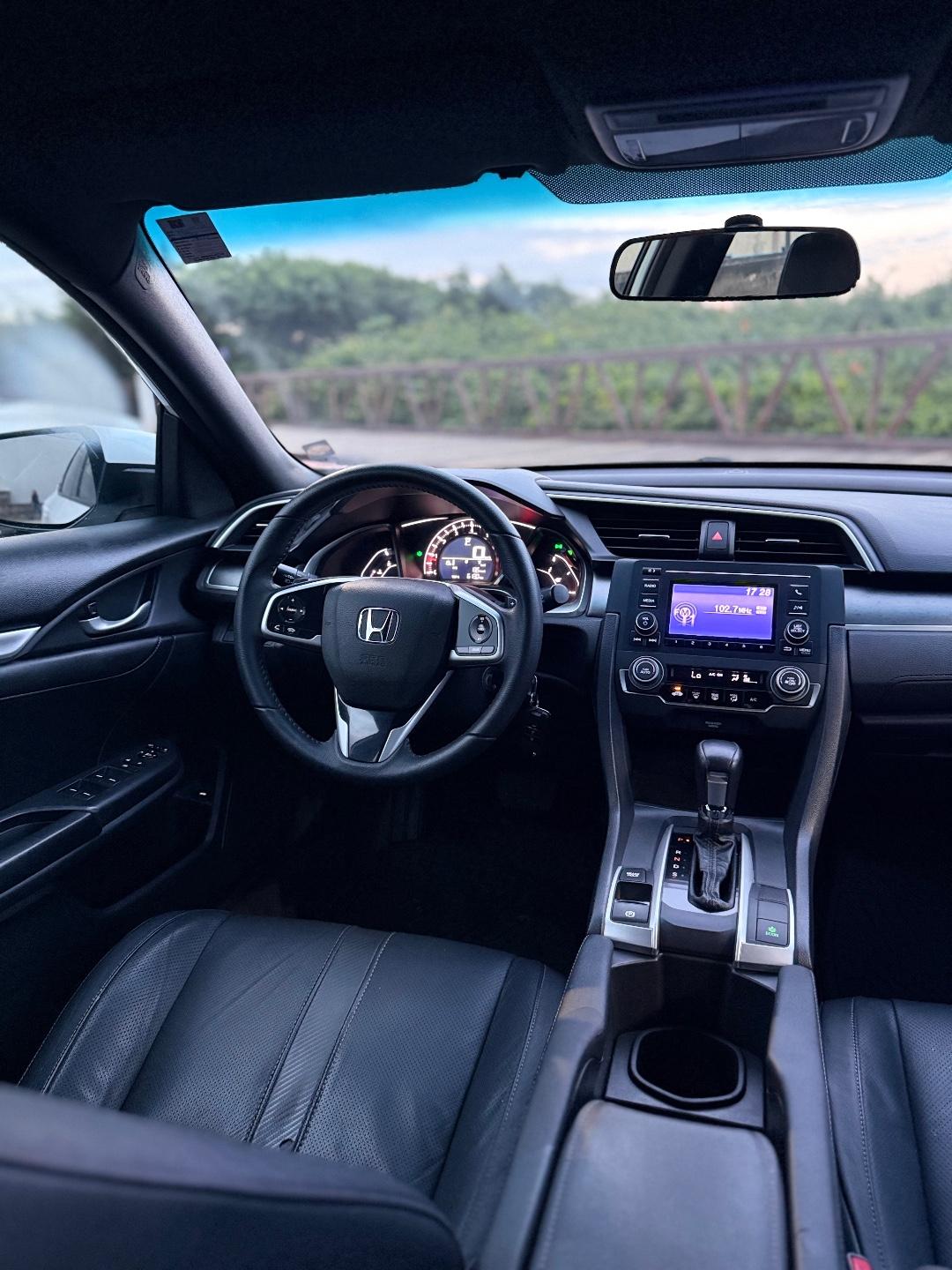 Foto numero 10 do veiculo Honda Civic Sedan EX 2.0 Flex 16V Aut.4p  - Branca - 2017/2017