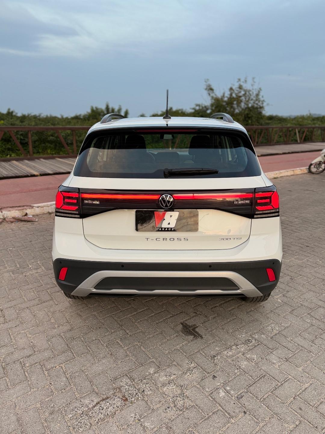 Foto numero 6 do veiculo Volkswagen T-Cross 200 TSI 1.0  Flex 12V 5p Aut.  - Branca - 2024/2025