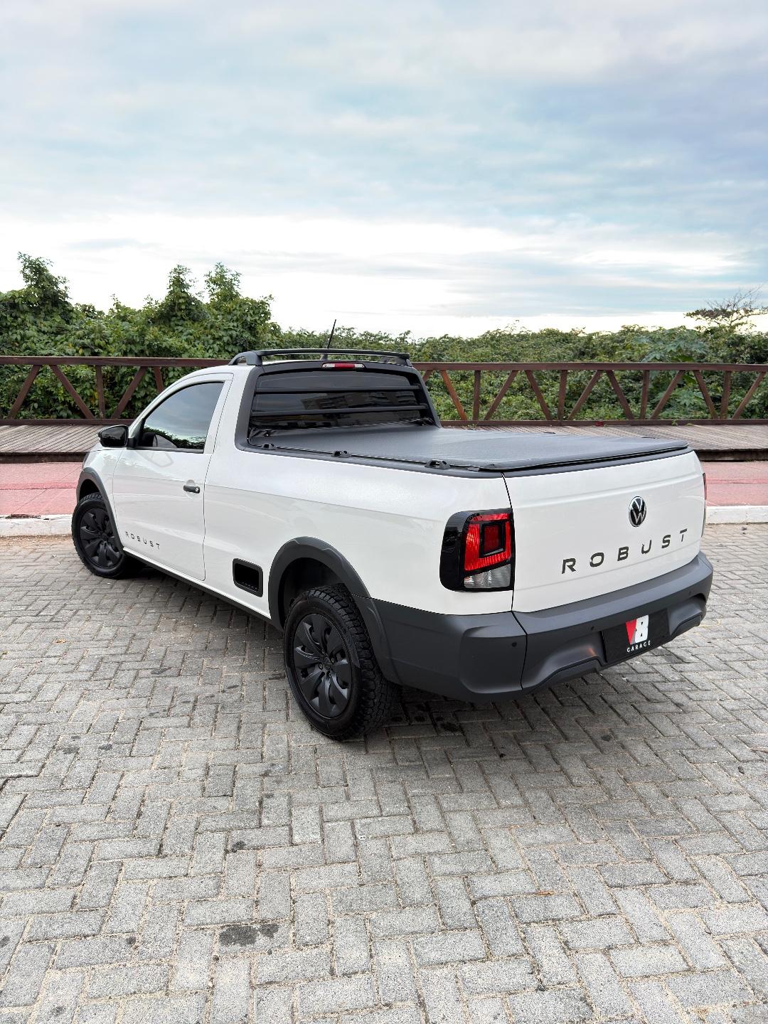 Foto numero 7 do veiculo Volkswagen Saveiro Robust 1.6 Total Flex 8V  - Branca - 2024/2025