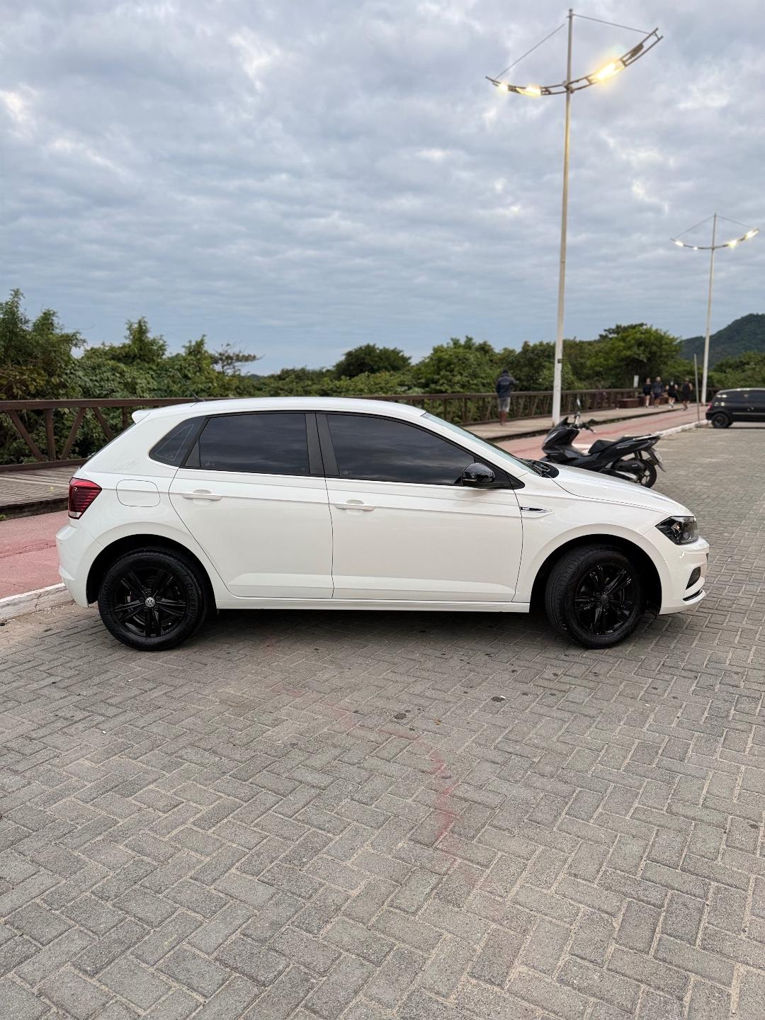Foto numero 4 do veiculo Volkswagen Polo 1.6 MSI Flex 16V 5p  - Branca - 2018/2019