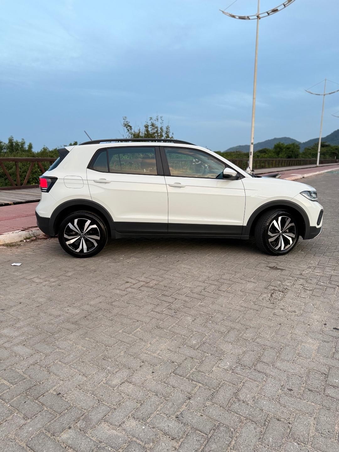 Foto numero 4 do veiculo Volkswagen T-Cross 200 TSI 1.0  Flex 12V 5p Aut.  - Branca - 2024/2025
