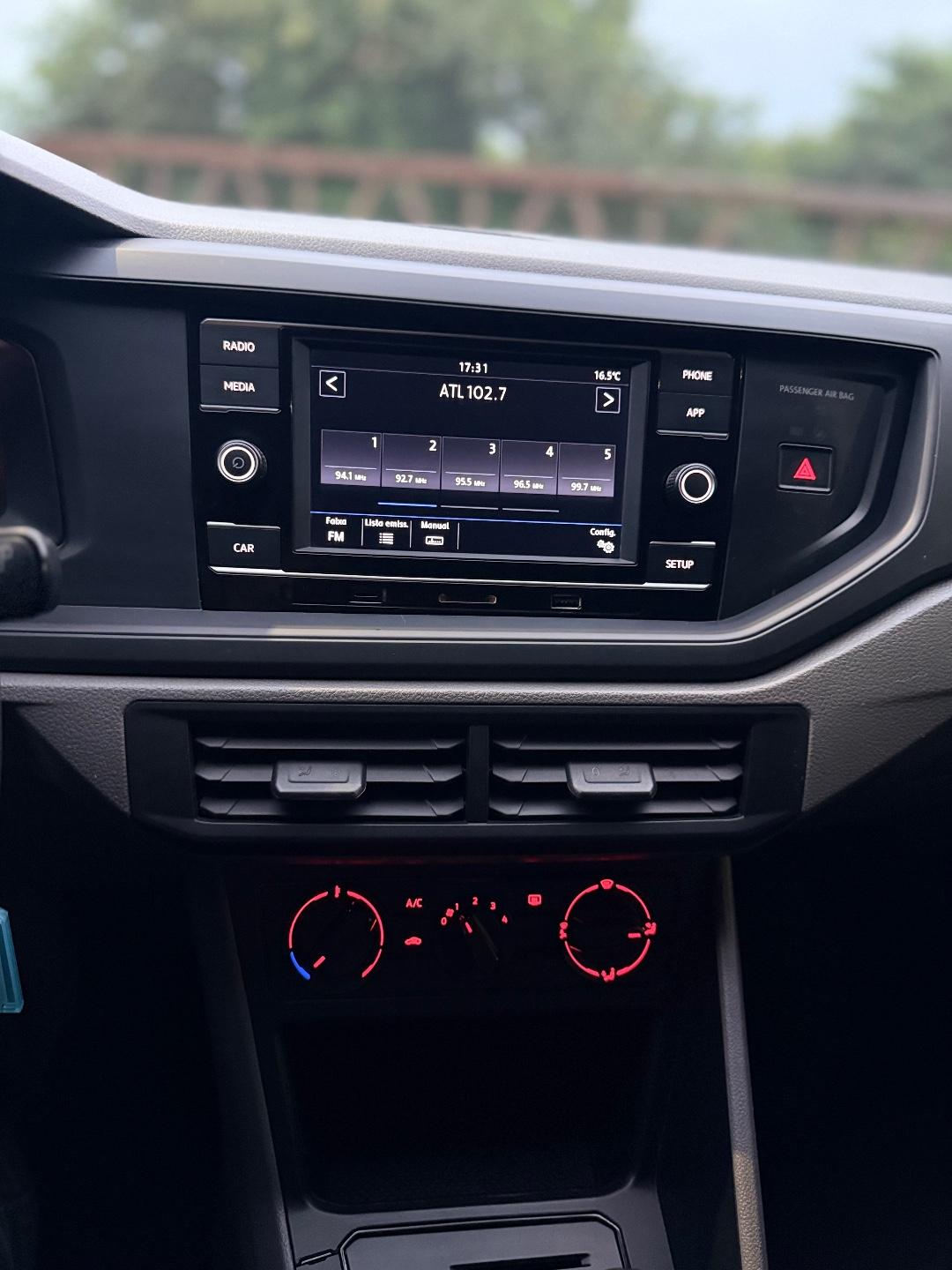 Foto numero 12 do veiculo Volkswagen Polo 1.6 MSI Flex 16V 5p  - Branca - 2018/2019