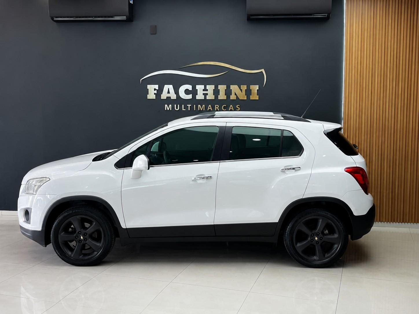 Foto numero 3 do veiculo Chevrolet Tracker LTZ 1.8 16V Flex 4x2 Aut. - Branca - 2015/2015