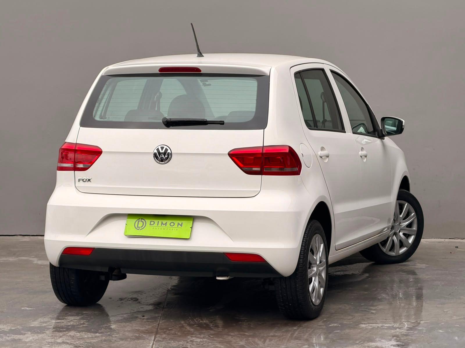 Volkswagen Fox Trendline 1.0 Flex 8V 5p 2015