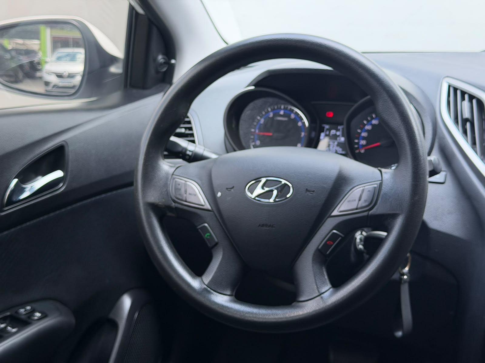 Hyundai HB20 C.Style/C.Plus 1.6 Flex 16V Aut. 2015