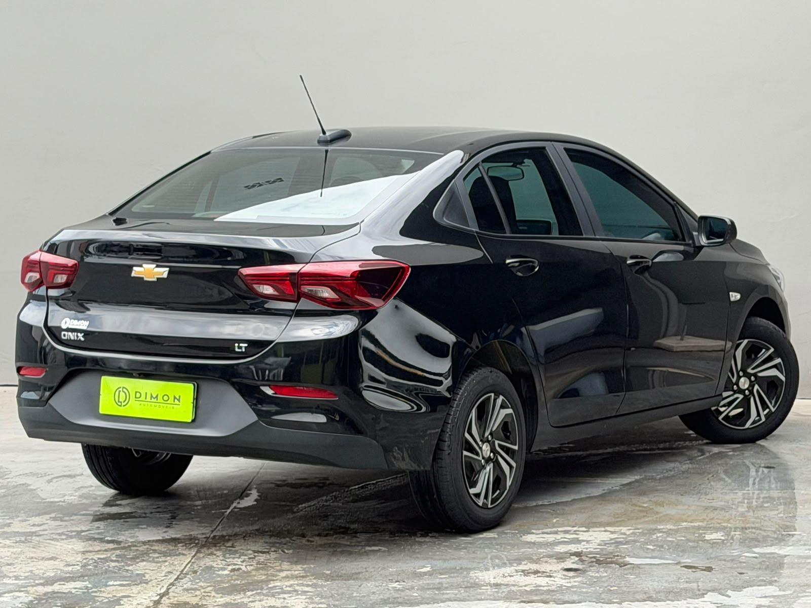 Chevrolet Onix SEDAN Plus LT 1.0 12V Flex 4p Mec. 2024