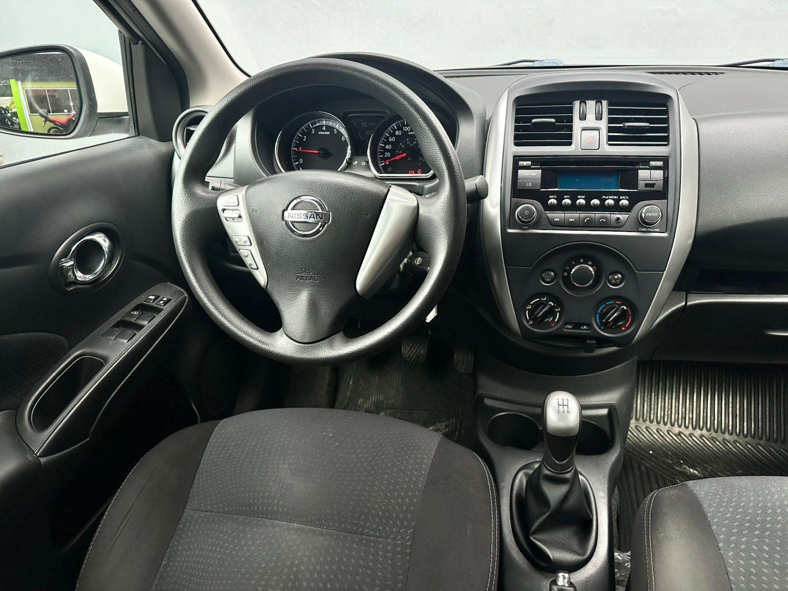 Nissan Versa SL 1.6 16V FlexStart 4p Mec. 2016