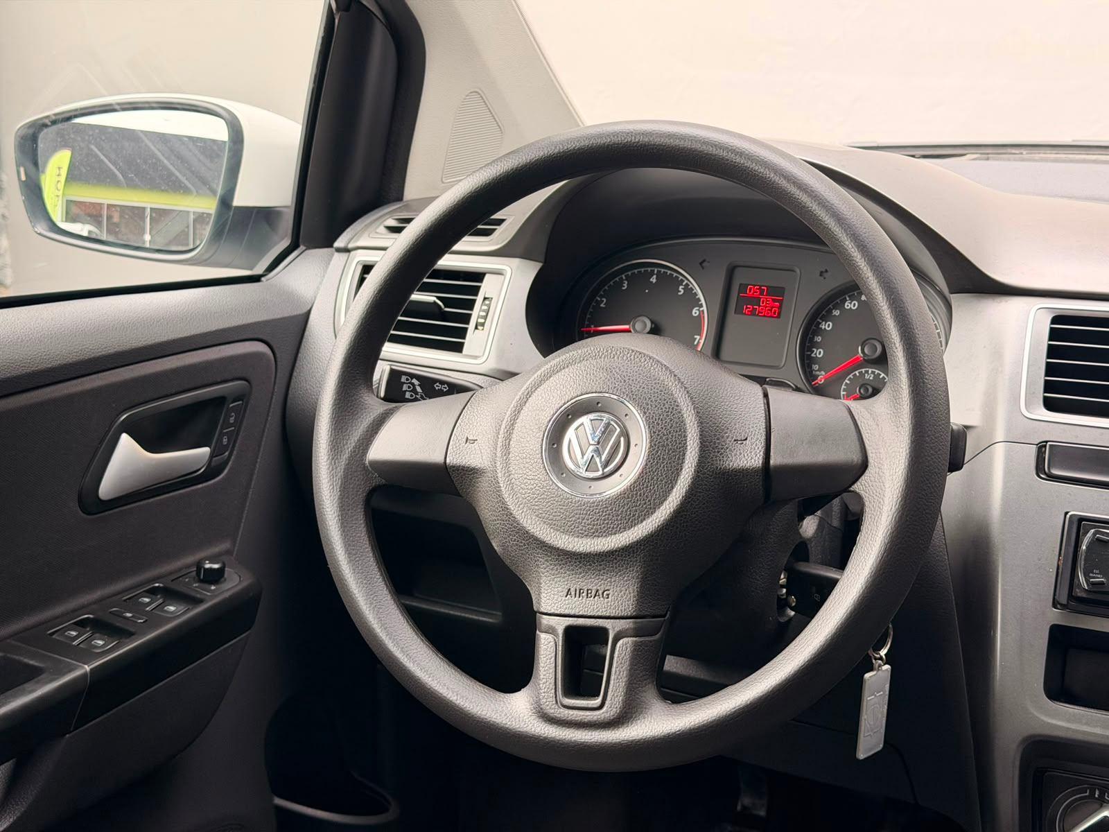 Volkswagen Fox Trendline 1.0 Flex 8V 5p 2015