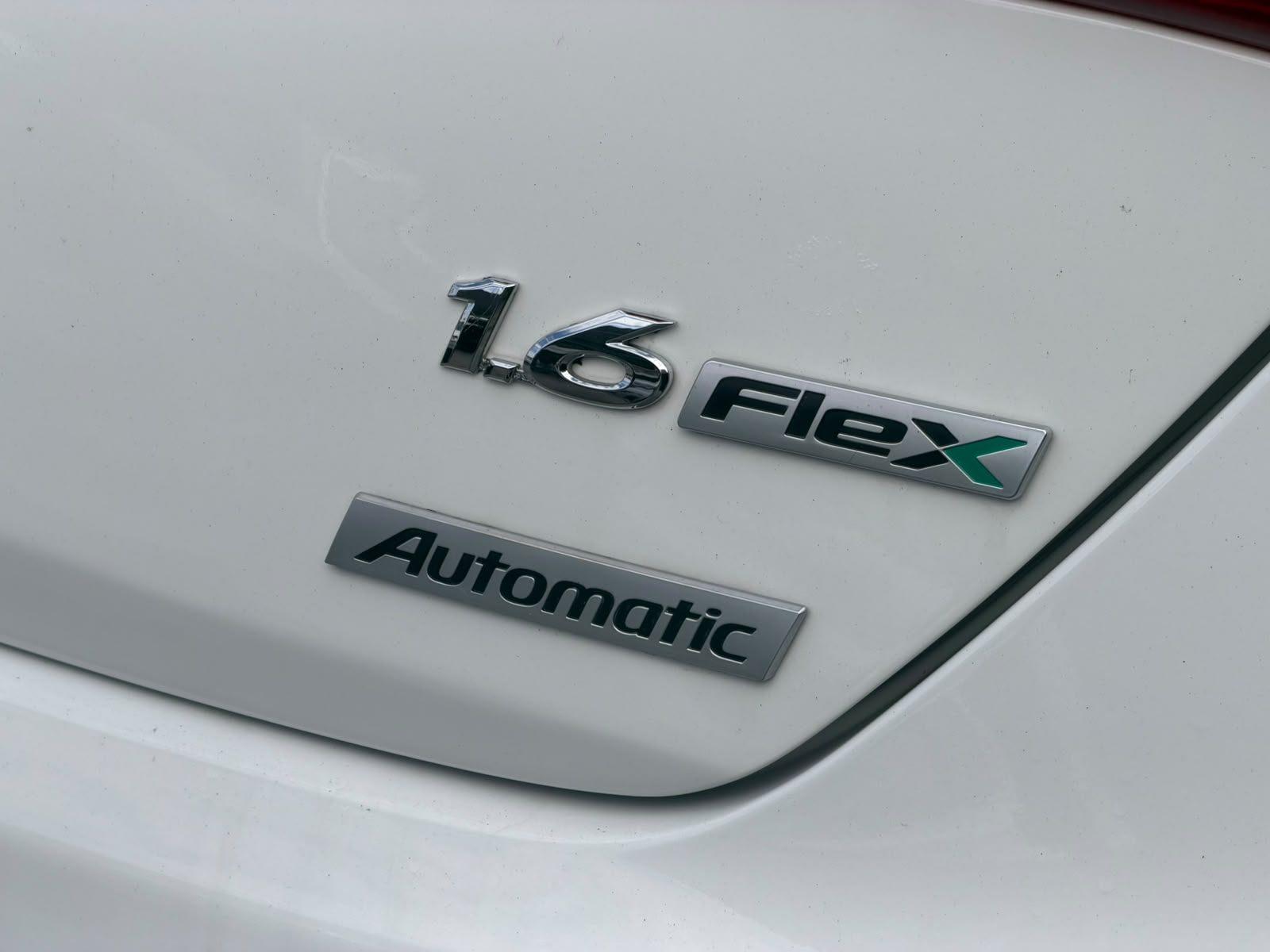 Hyundai HB20 C.Style/C.Plus 1.6 Flex 16V Aut. 2015