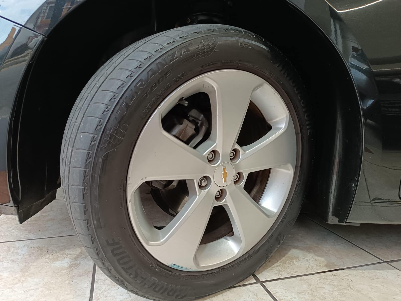 Foto numero 18 do veiculo Chevrolet Cruze LT 1.8 16V FlexPower 4p Aut.  - Preta - 2012/2012