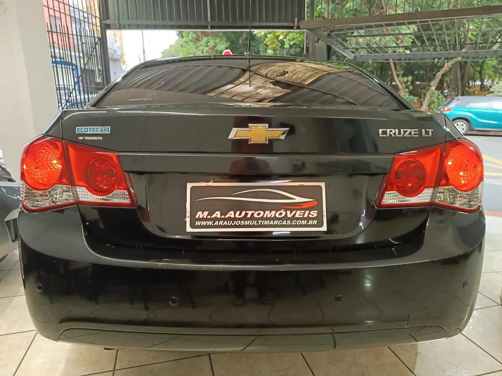 Foto numero 15 do veiculo Chevrolet Cruze LT 1.8 16V FlexPower 4p Aut.  - Preta - 2012/2012