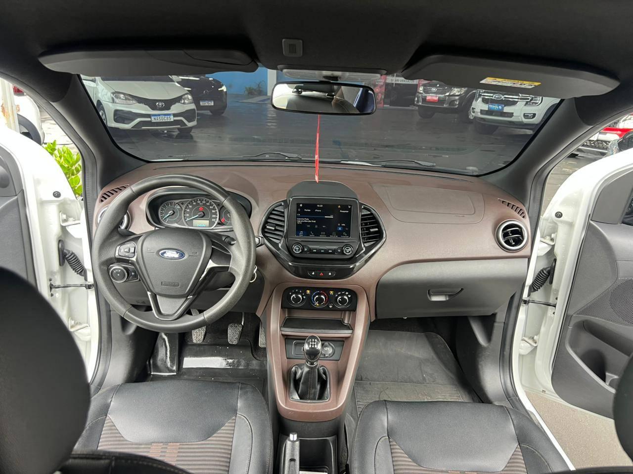 Foto numero 8 do veiculo Ford KA 1.0 FREESTYLE 12V Flex 5p Mec. - Branca - 2019/2020