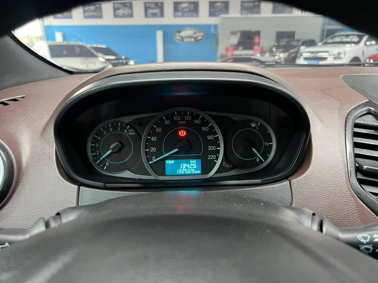 Foto numero 11 do veiculo Ford KA 1.0 FREESTYLE 12V Flex 5p Mec. - Branca - 2019/2020