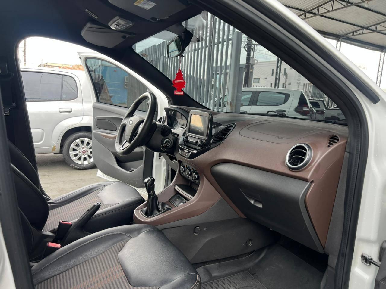 Foto numero 10 do veiculo Ford KA 1.0 FREESTYLE 12V Flex 5p Mec. - Branca - 2019/2020