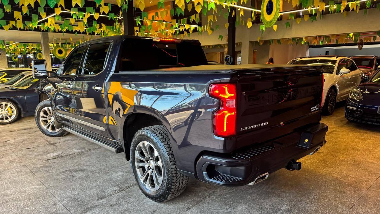 Foto numero 4 do veiculo Chevrolet Silverado High Country 5.3 V8 AWD Aut. - Cinza - 2023/2024