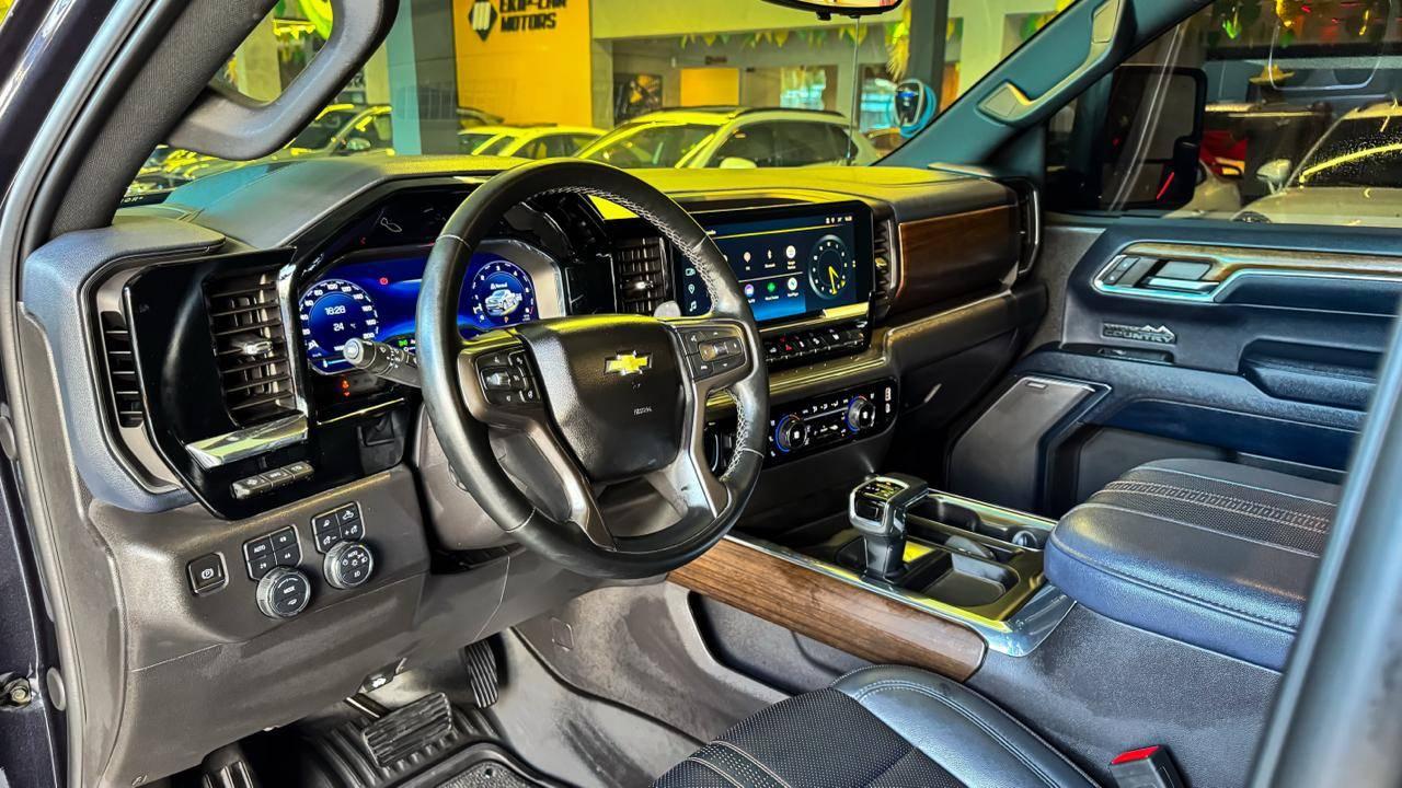 Foto numero 6 do veiculo Chevrolet Silverado High Country 5.3 V8 AWD Aut. - Cinza - 2023/2024