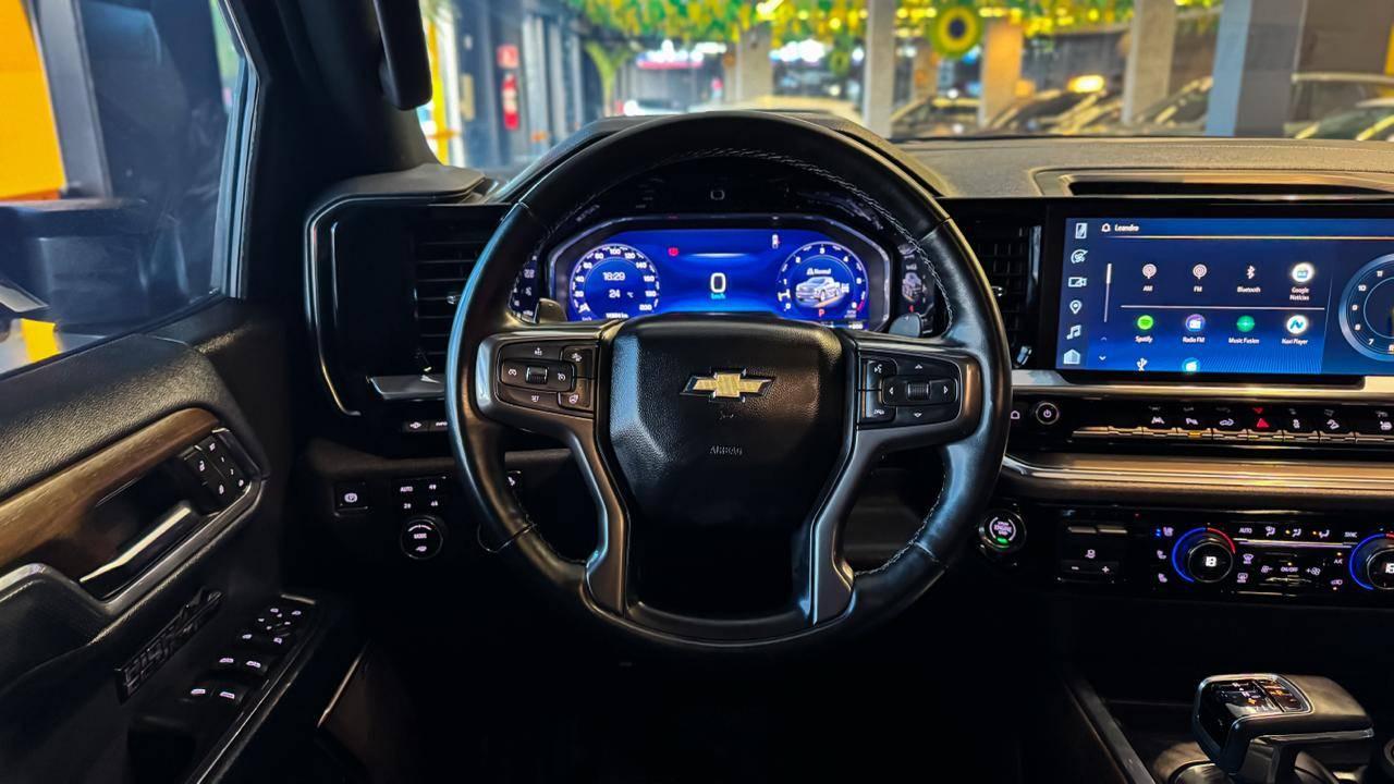 Foto numero 23 do veiculo Chevrolet Silverado High Country 5.3 V8 AWD Aut. - Cinza - 2023/2024