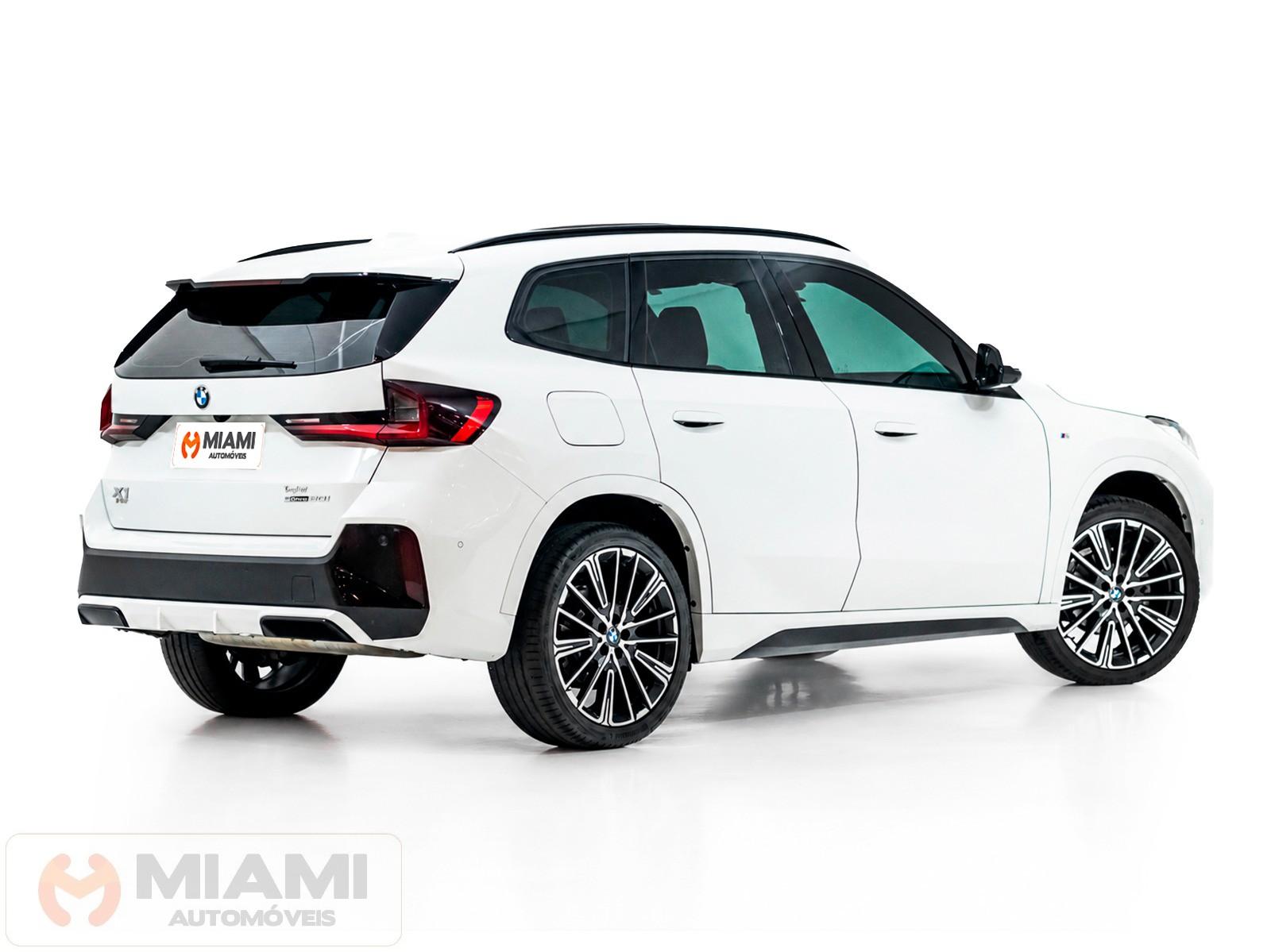 Foto numero 5 do veiculo BMW X1 sDrive20i M Sport 2.0  - Branca - 2024/2025