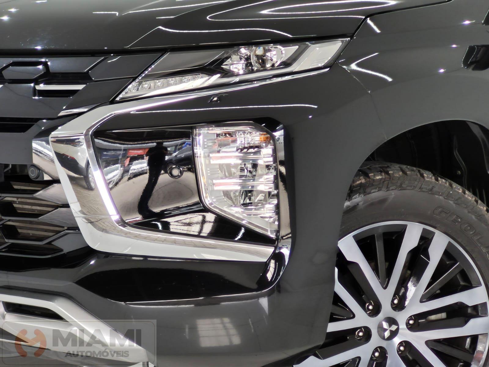 Foto numero 2 do veiculo Mitsubishi Pajero SPORT Legend 2.4 4x4  - Preta - 2024/2025