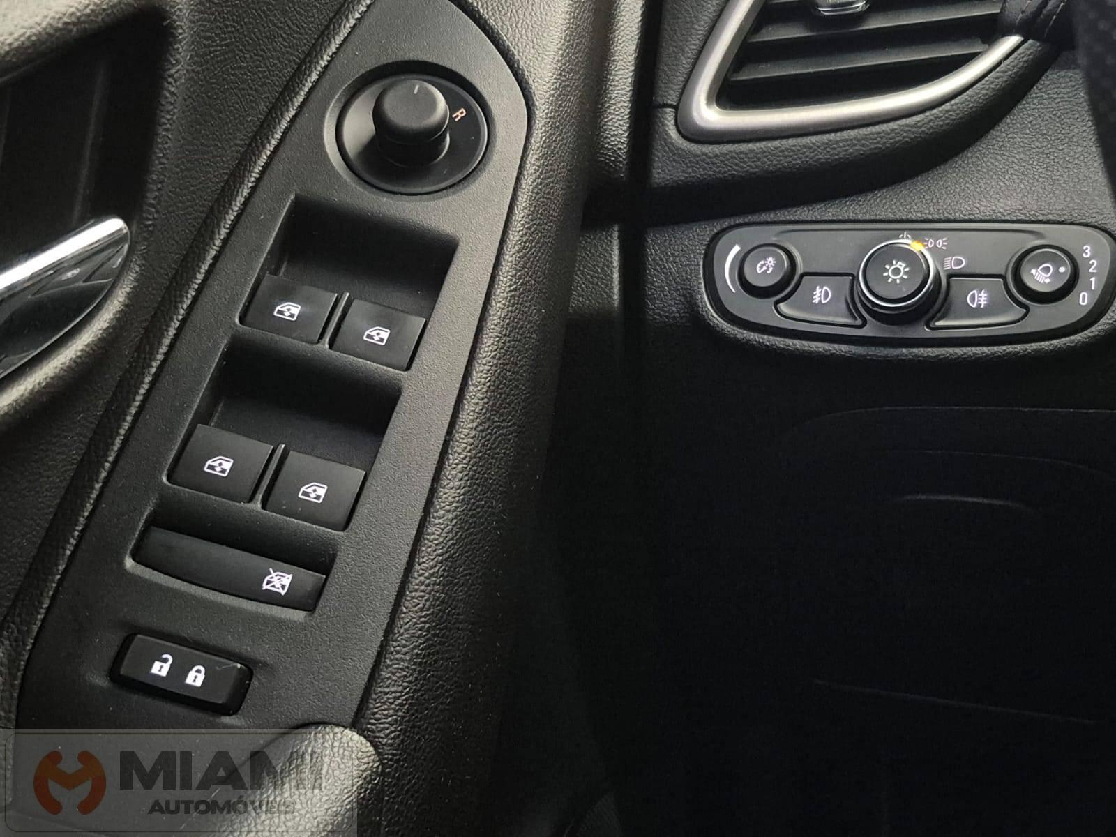 Foto numero 7 do veiculo Chevrolet Tracker LT 1.4 Turbo  - Vermelha - 2017/2018