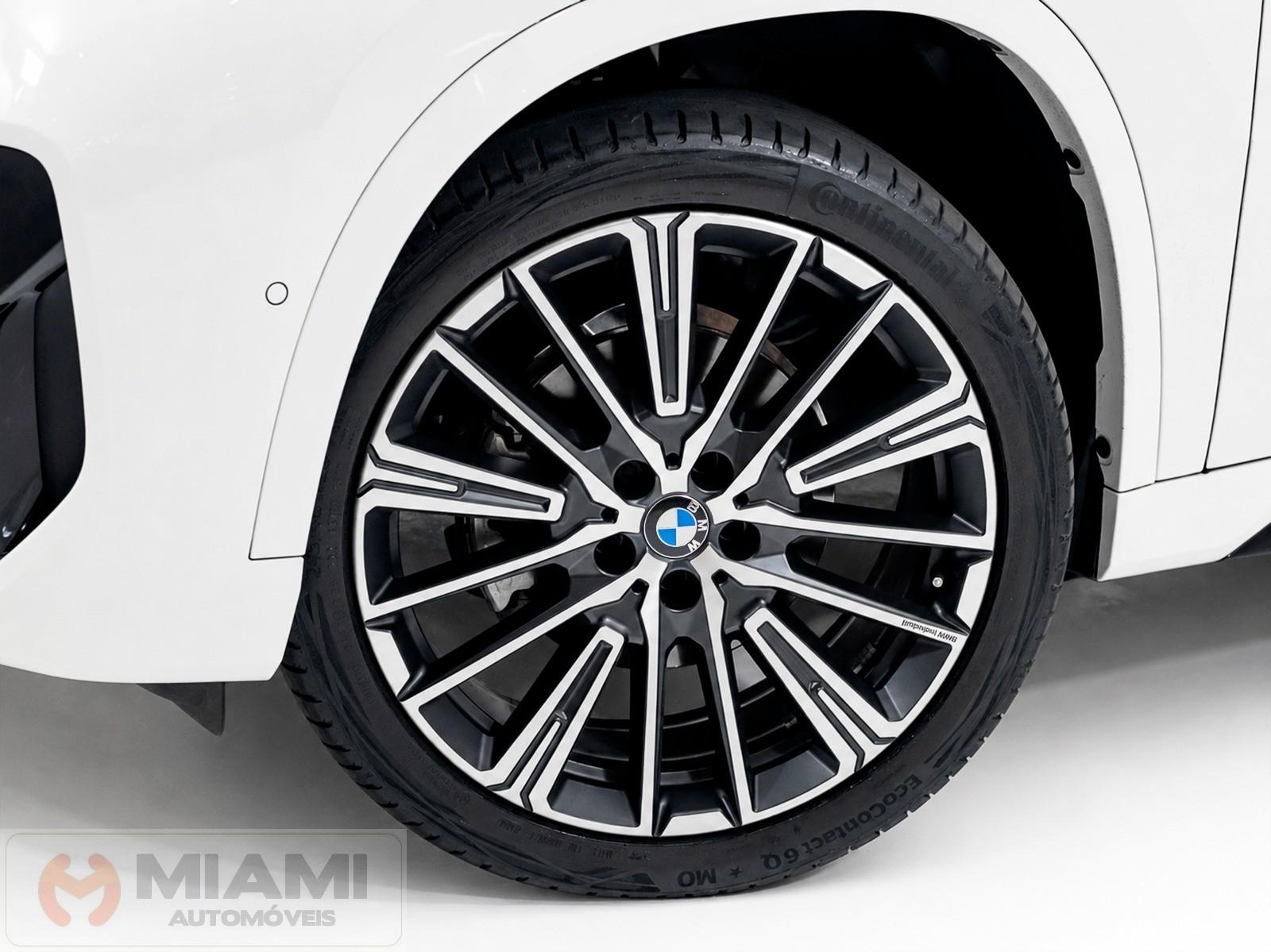 Foto numero 2 do veiculo BMW X1 sDrive20i M Sport 2.0  - Branca - 2024/2025